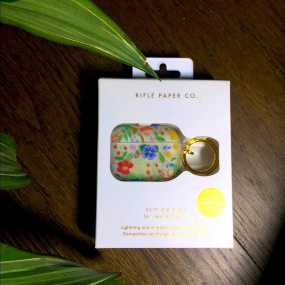 💥BUY 3 GET 1 FREE  Strawberry Fields AirPod Clip On Case - Picture 2 of 3